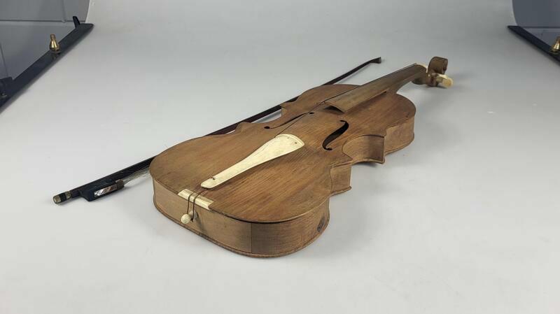 Van Kringwinkel naar museumcollectie: de mysterieuze viool van Louis De Backer