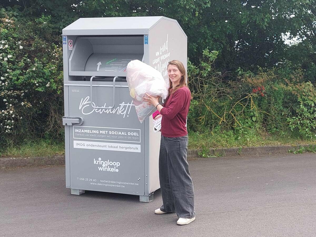 Textielcontainer Kooigem