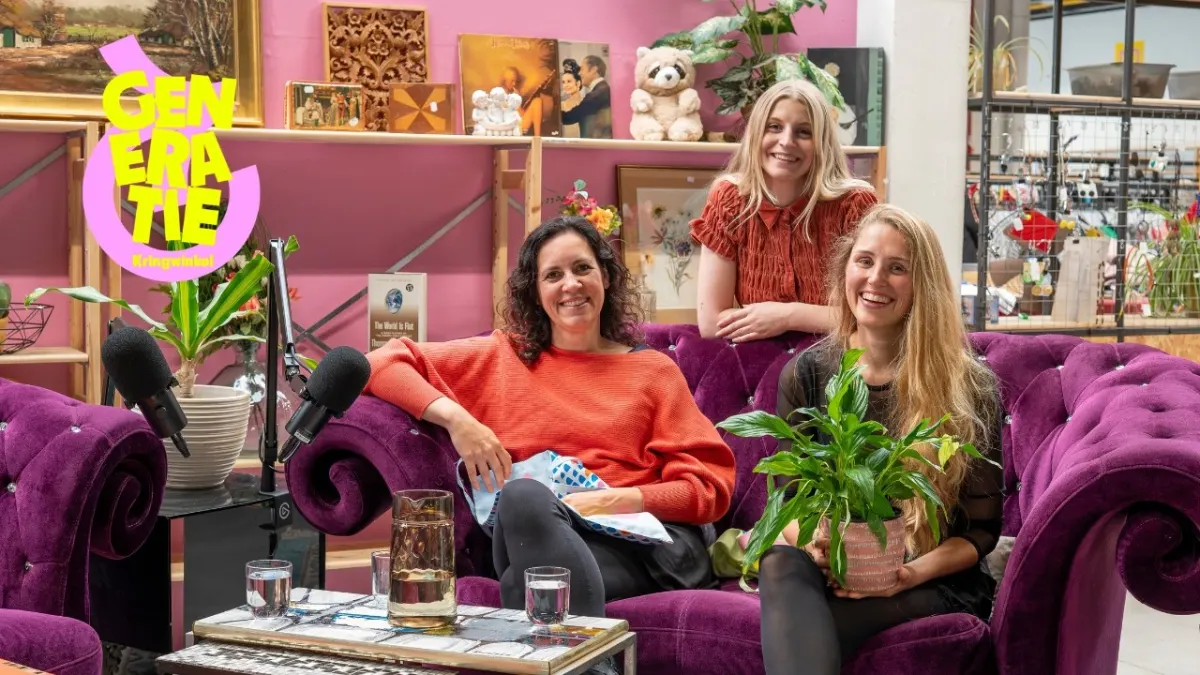 De gasten van aflevering 4 op de set van Generatie Kringwinkel.